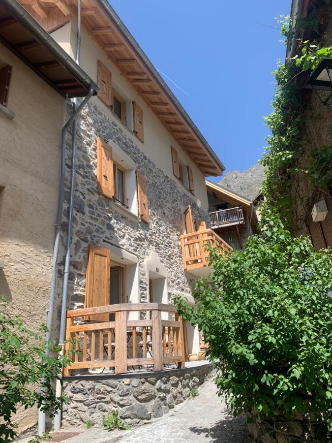 Le Studio Vénosc Екстериор снимка